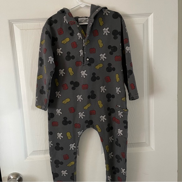 Zara x Disney toddler jumper - Picture 1 of 4